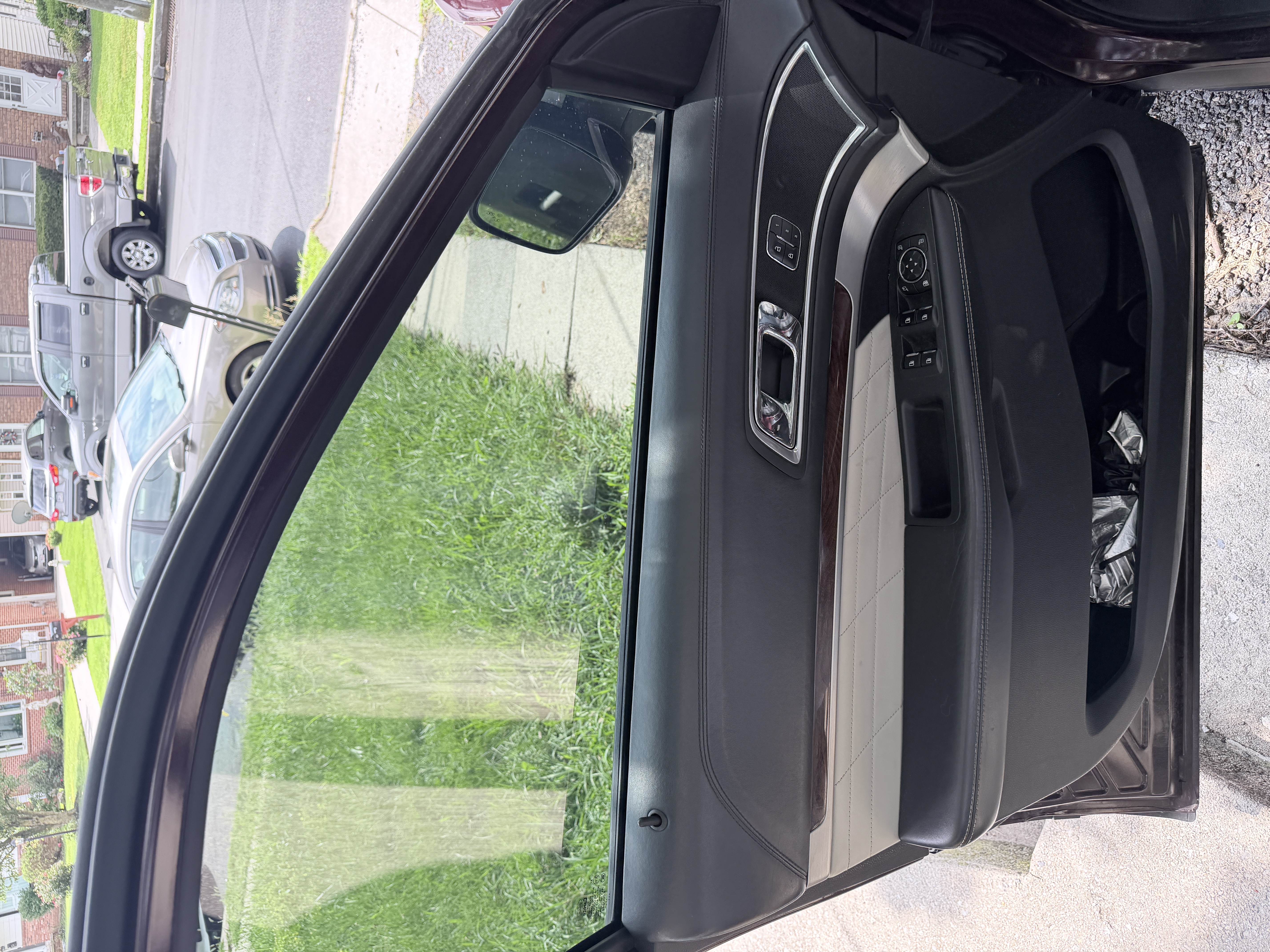 Used 2018 Ford Explorer Platinum AWD/4WD image 24