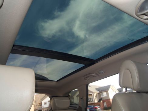 Used 2013 Hyundai Santa Fe Limited w/ Technology Pkg image 14