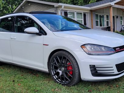 Used 2017 Volkswagen GTI SE