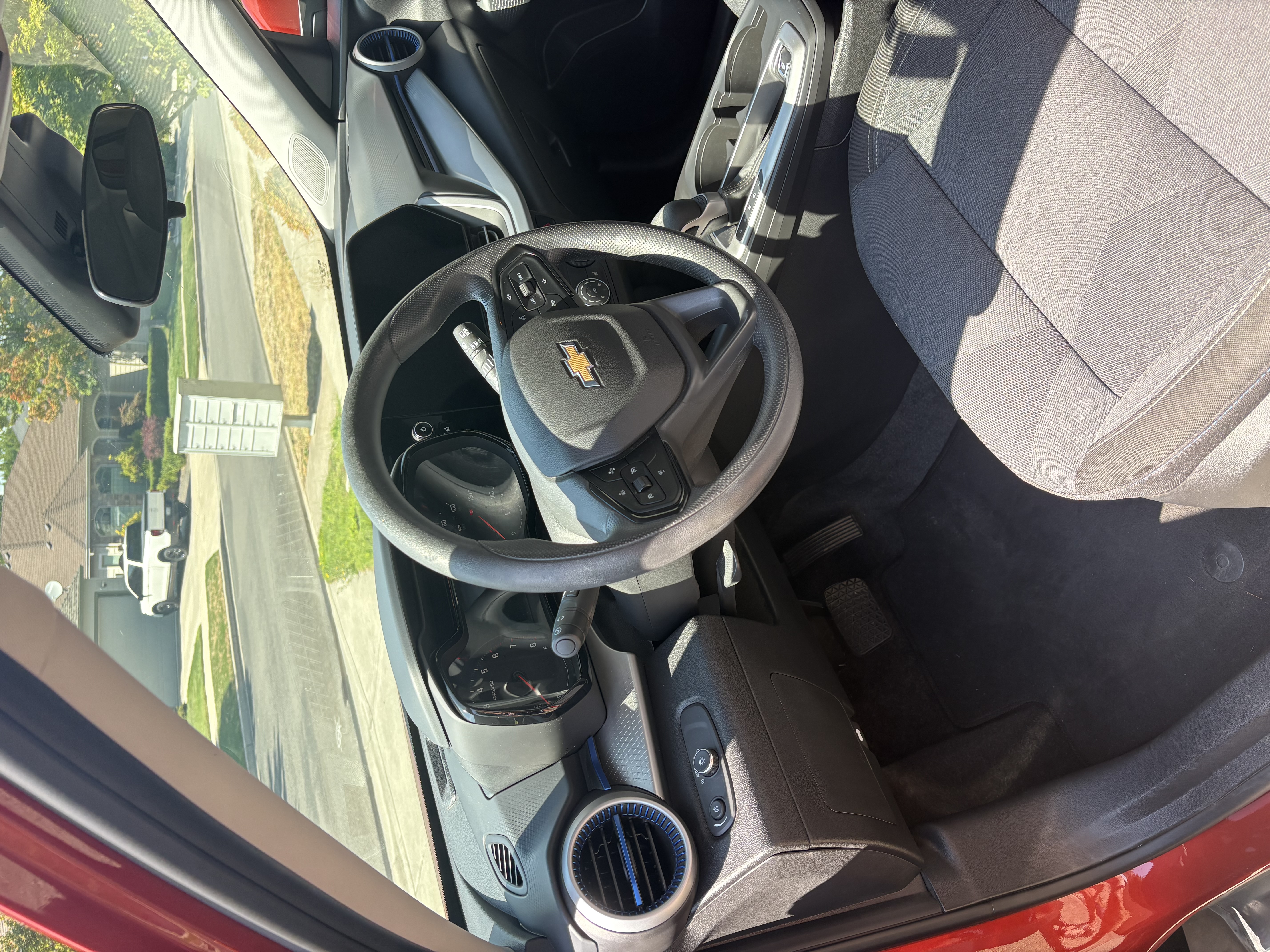 Used 2024 Chevrolet Trax LS w/ LS Convenience Package FWD image 12