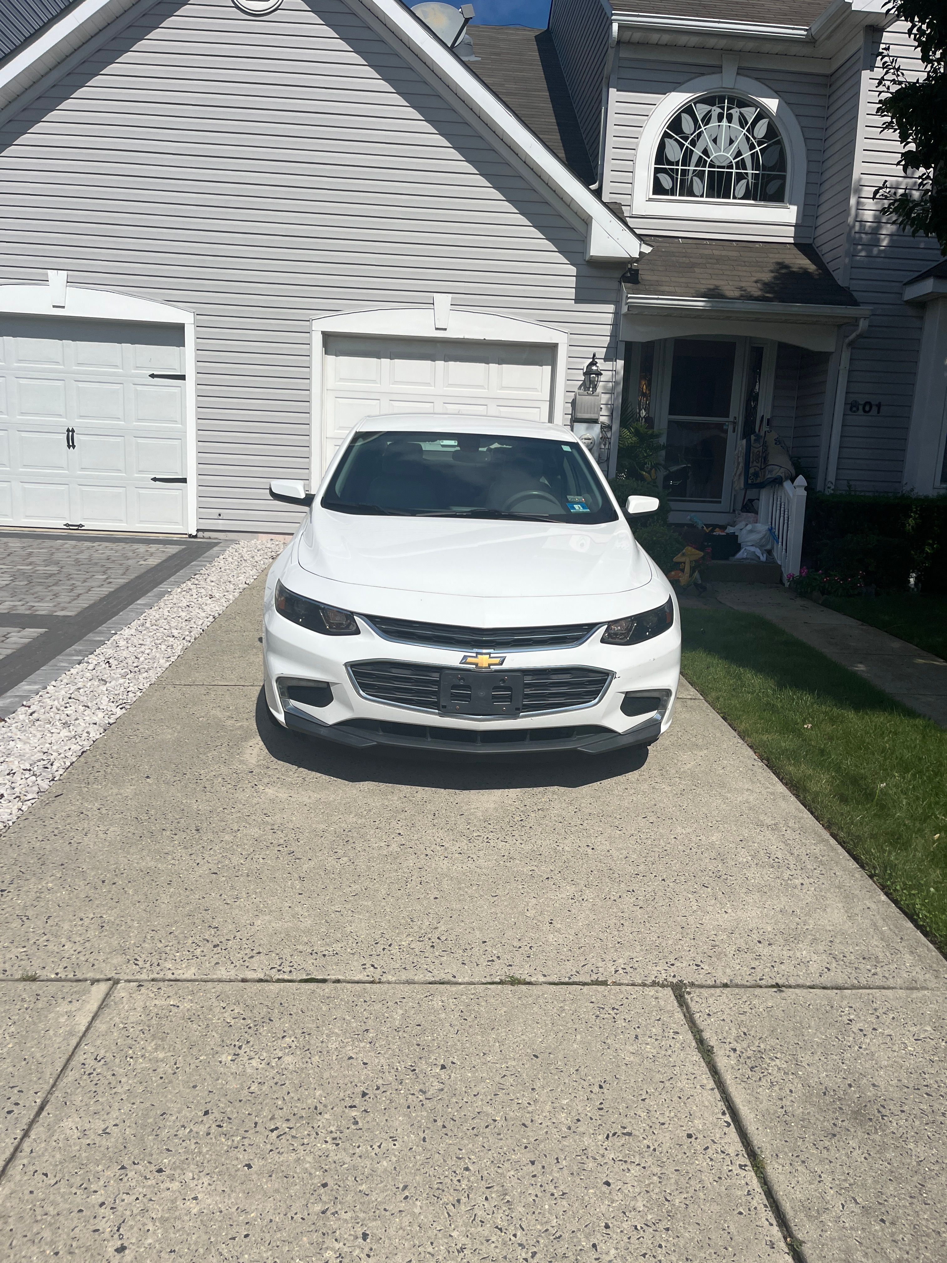 Used 2016 Chevrolet Malibu LT w/ Leather Package FWD image 5
