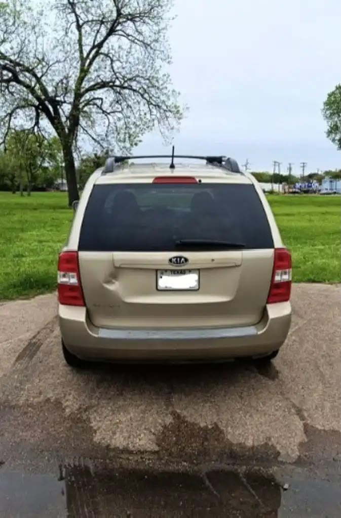 Used 2007 Kia Sedona w/ Convenience Pkg FWD image 5