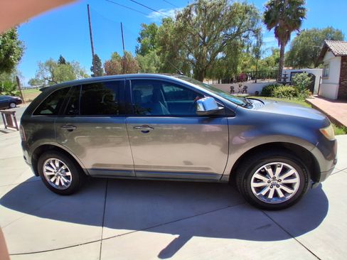 Used 2010 Ford Edge SEL FWD image 1