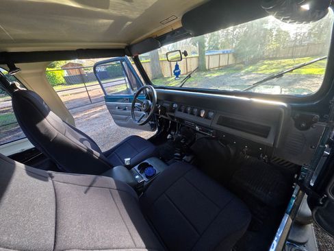 Used 1995 Jeep Wrangler Rio Grande image 6