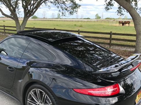 Used 2015 Porsche 911 4 Coupe AWD/4WD image 5