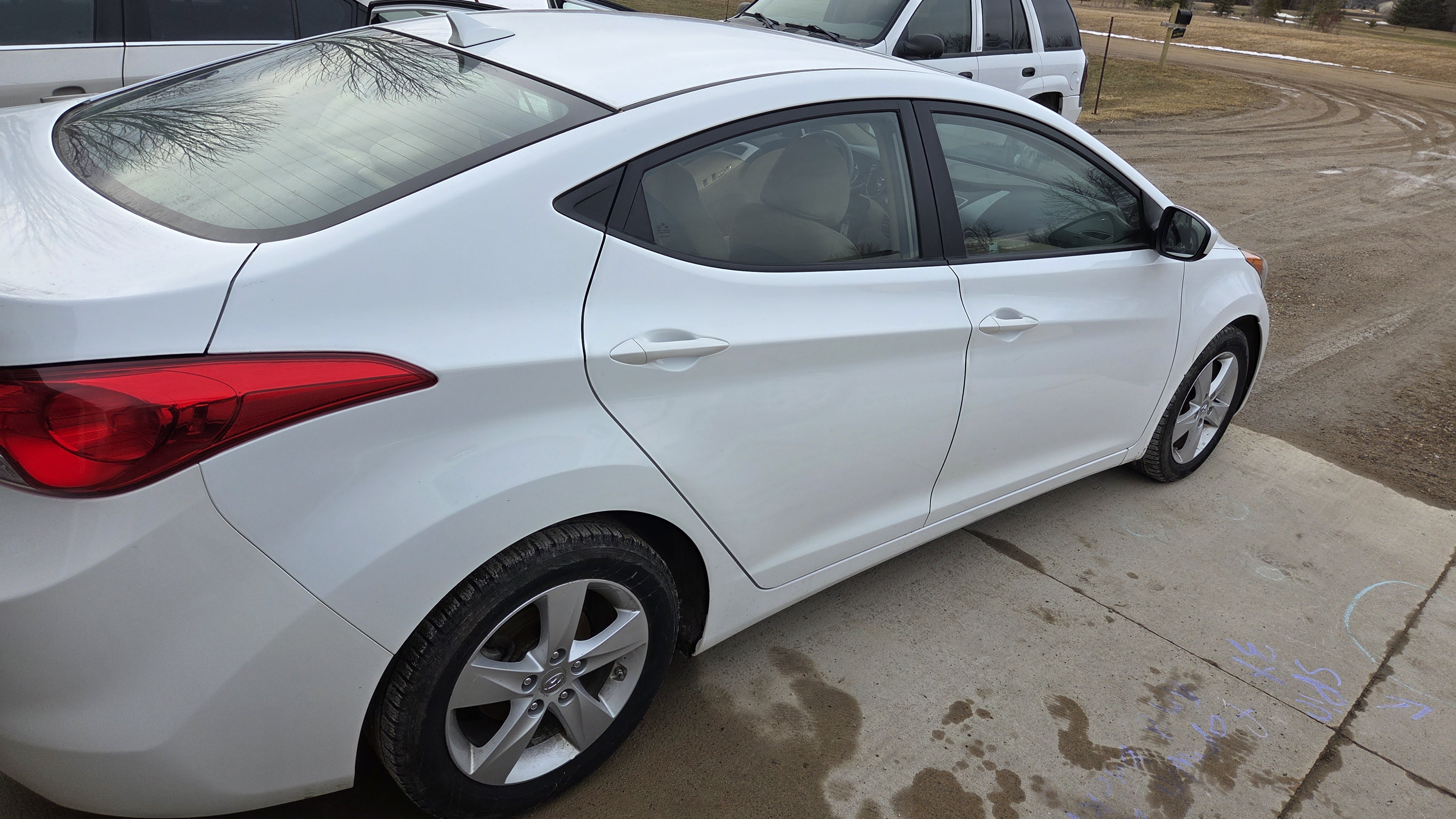 Used 2013 Hyundai Elantra GLS FWD image 6