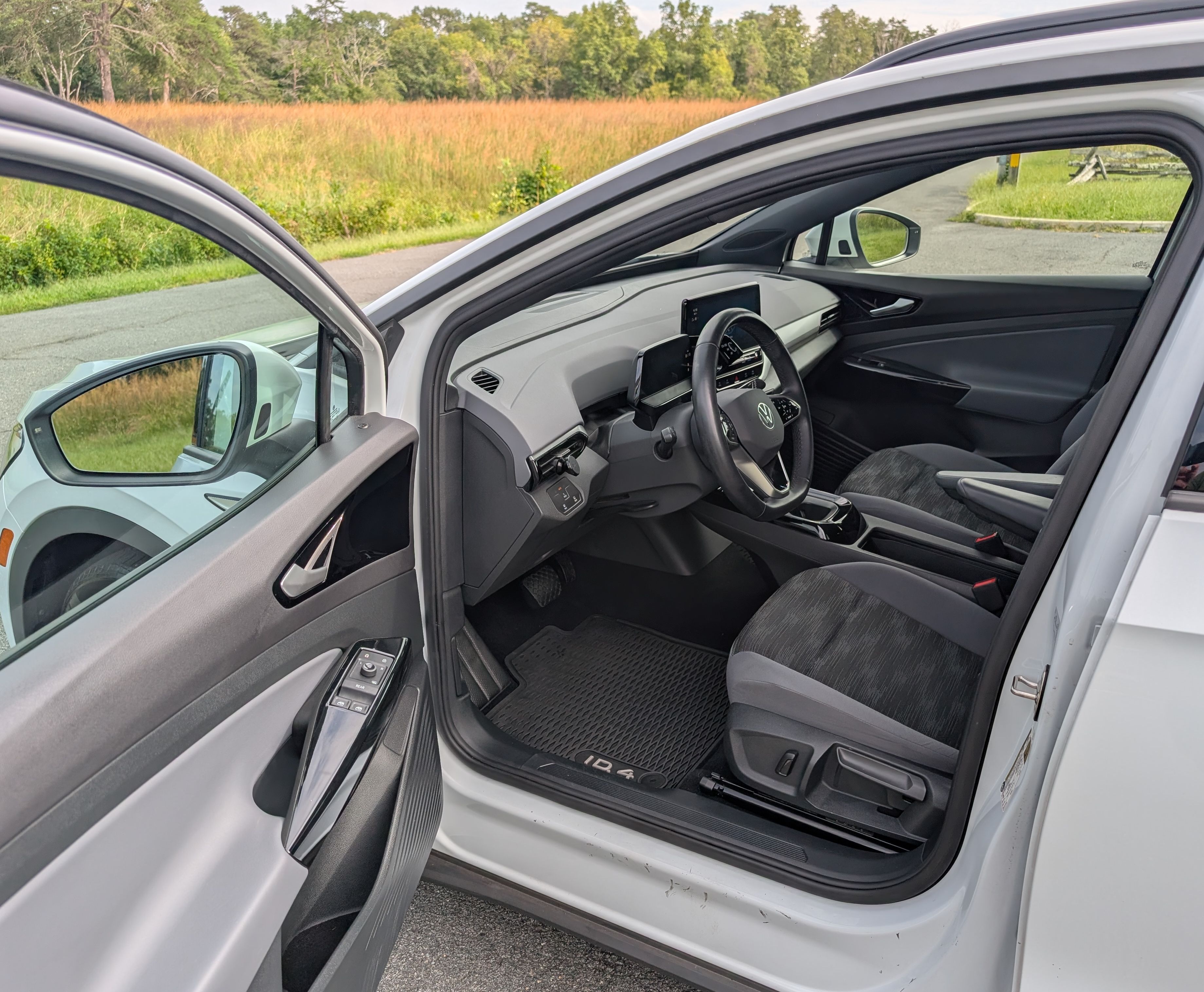 Used 2022 Volkswagen ID.4 Pro RWD image 17