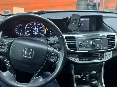 Used 2015 Honda Accord Sport image 13