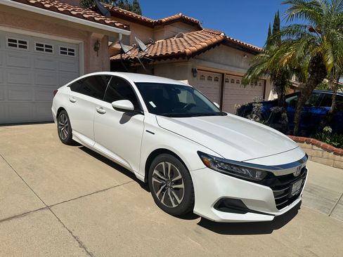 Used 2021 Honda Accord Hybrid image 1