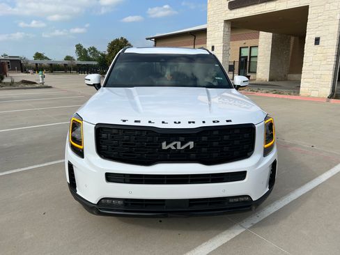 Used 2022 Kia Telluride SX w/ SX Prestige Package AWD/4WD image 2