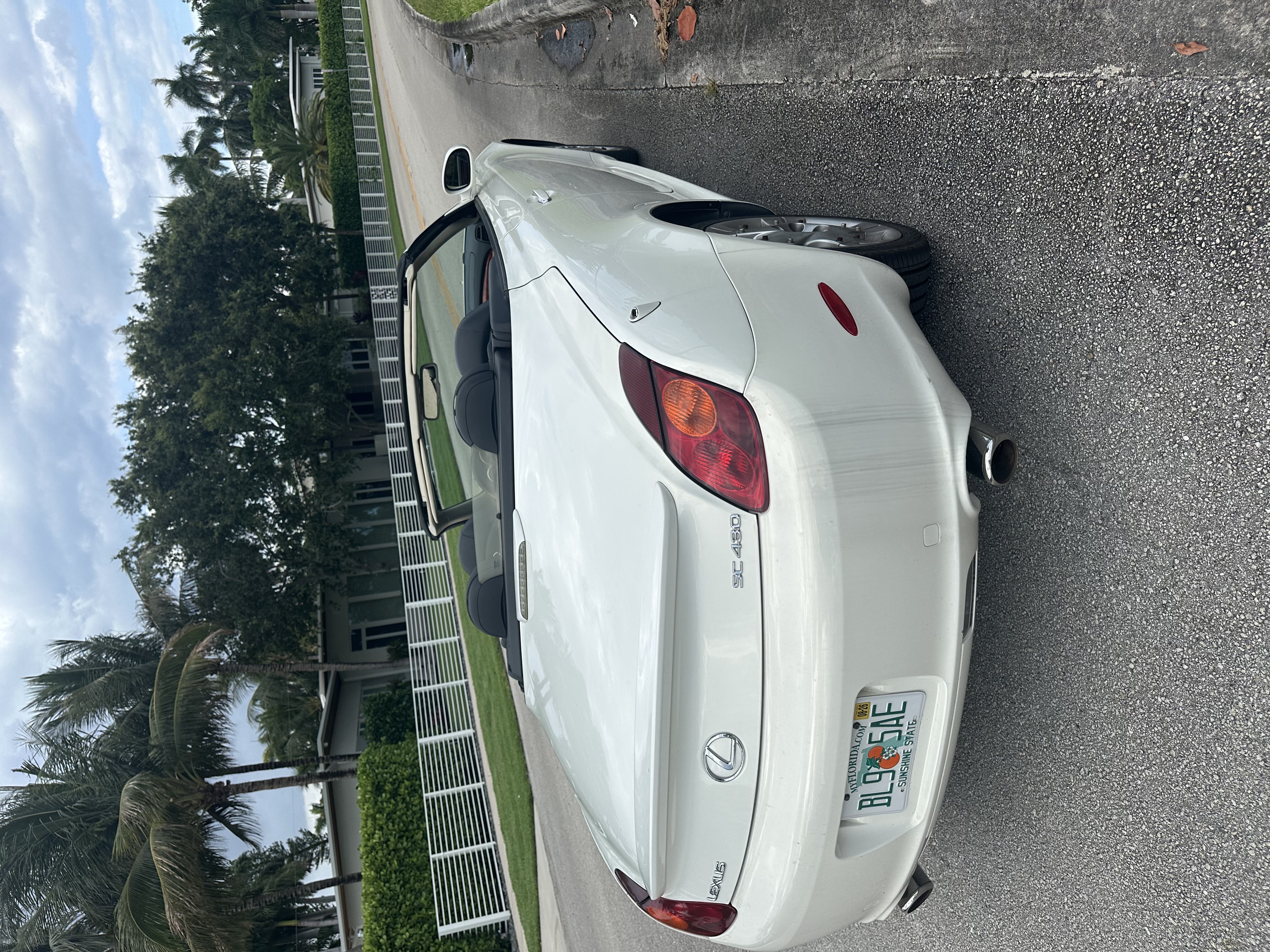 Used 2005 Lexus SC 430 Convertible RWD image 6