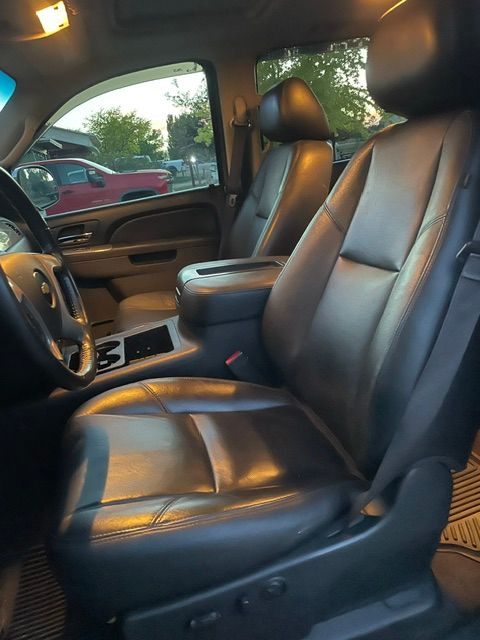 Used 2014 Chevrolet Silverado 2500 LTZ w/ LTZ Plus Package AWD/4WD image 18