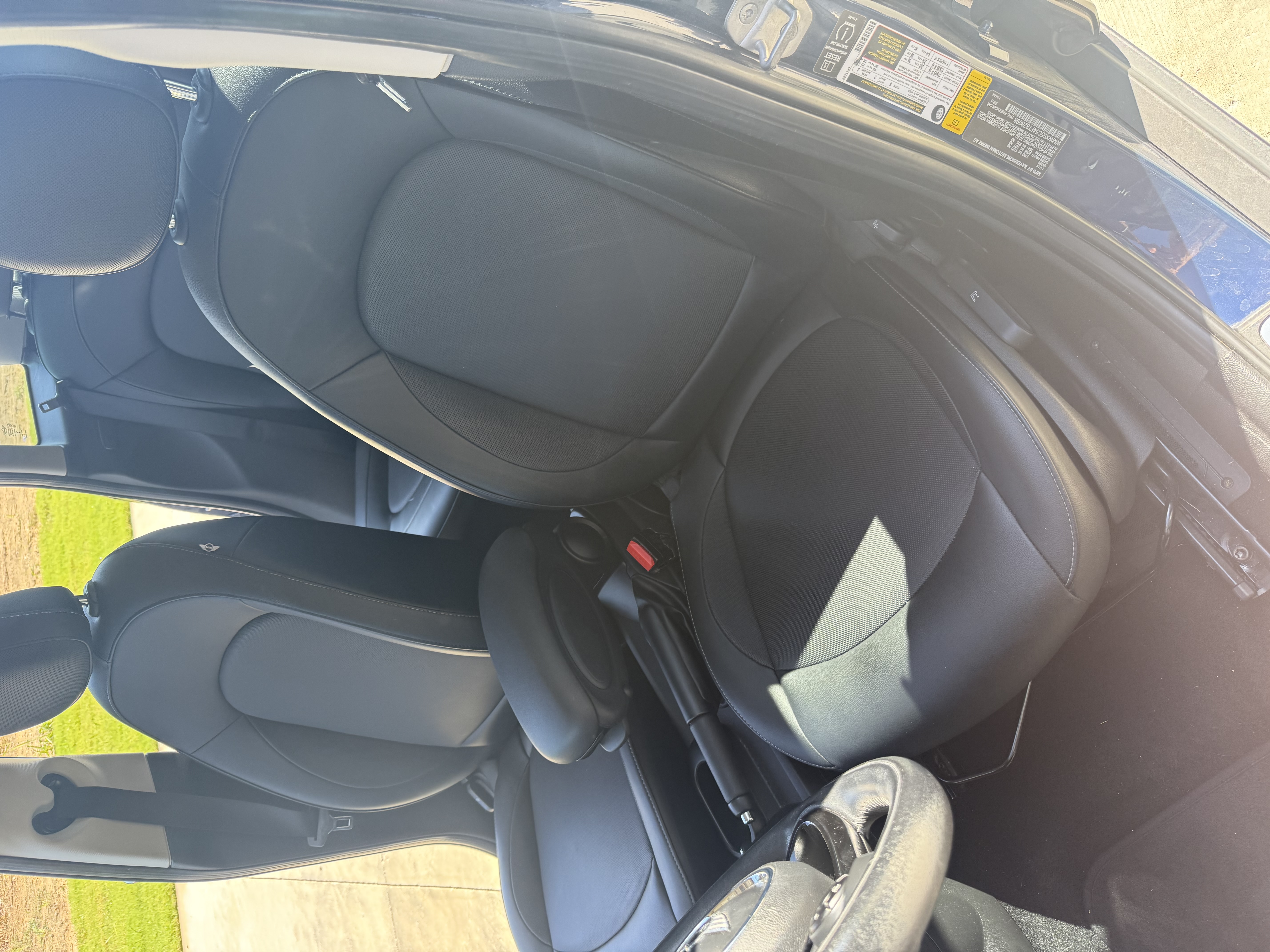 Used 2015 MINI Cooper 4-Door Hardtop FWD image 4