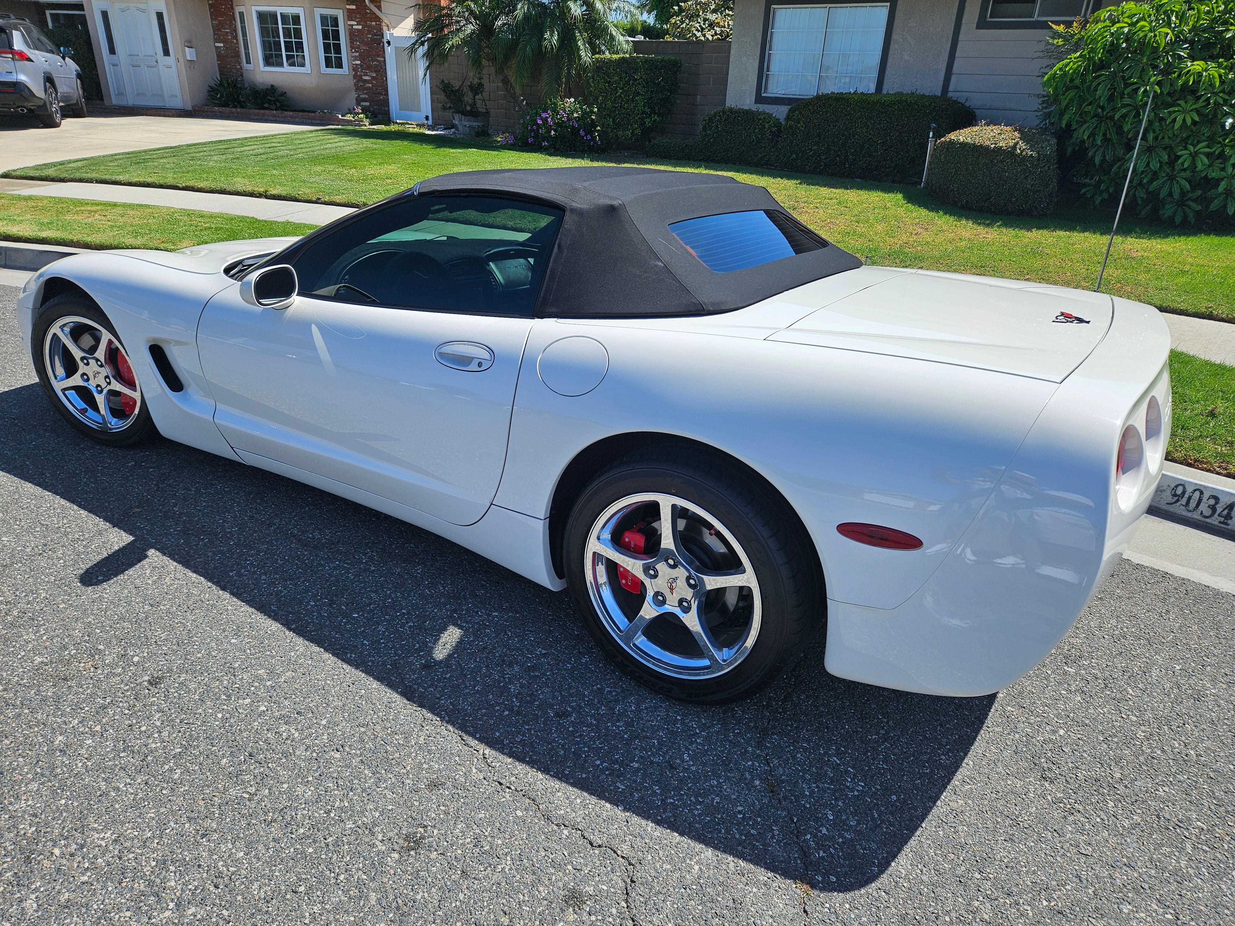 Used 2002 Chevrolet Corvette Convertible w/ Preferred Equipment Group2 RWD image 4