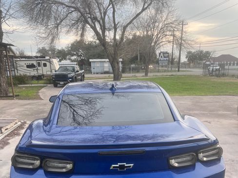 Used 2019 Chevrolet Camaro LT w/ RS Package image 5