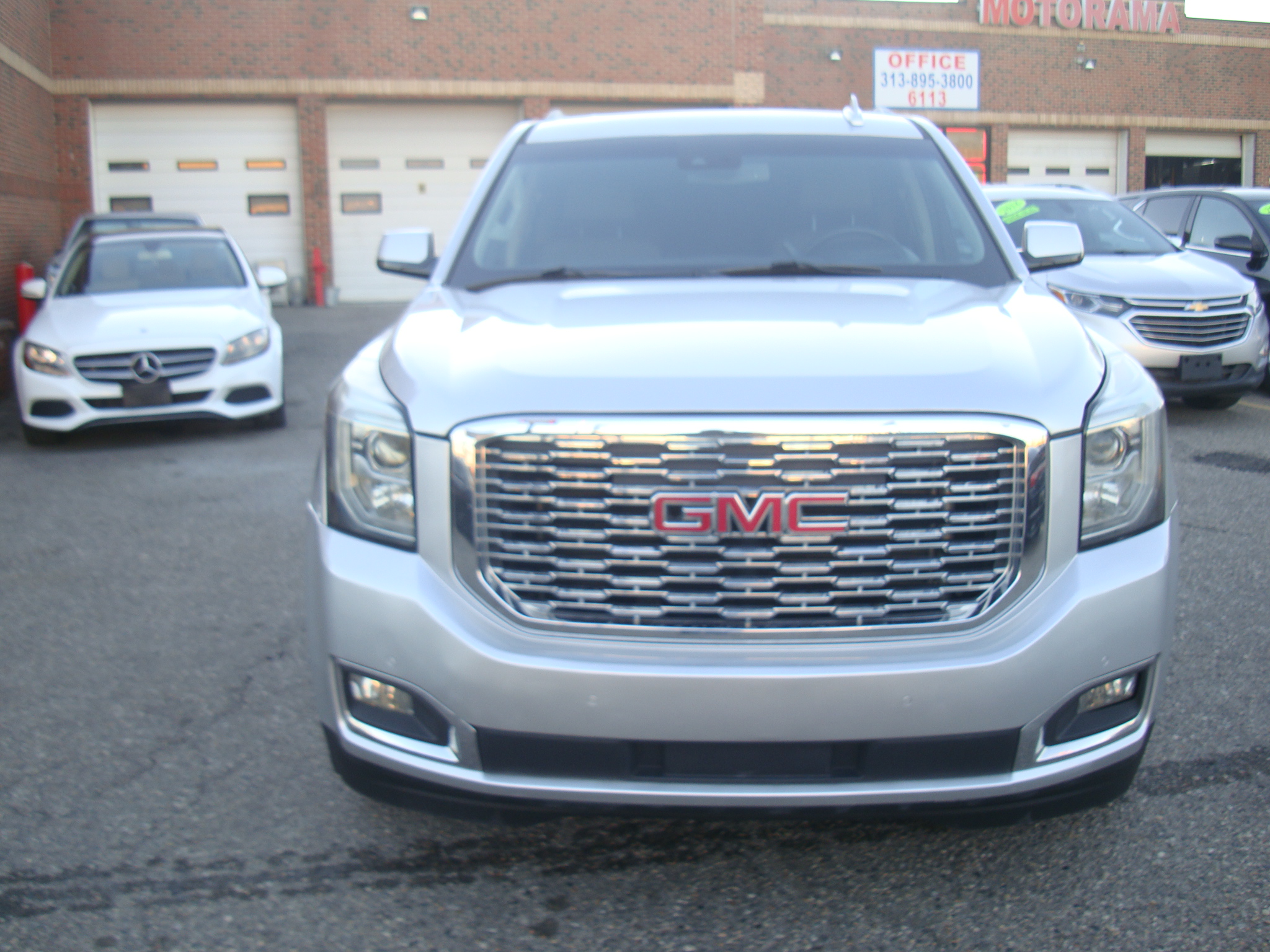 Used 2019 GMC Yukon XL Denali w/ Denali Ultimate Package AWD/4WD image 10