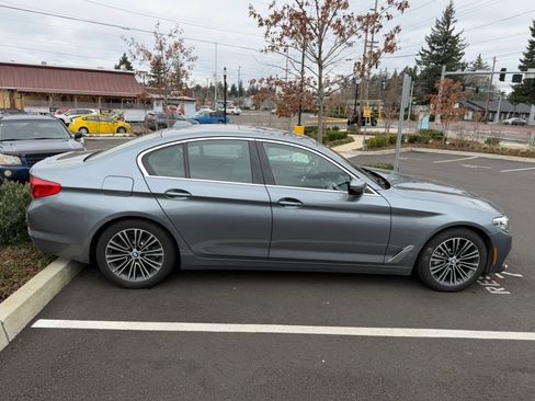 Used 2019 BMW 530i w/ Convenience Package image 11