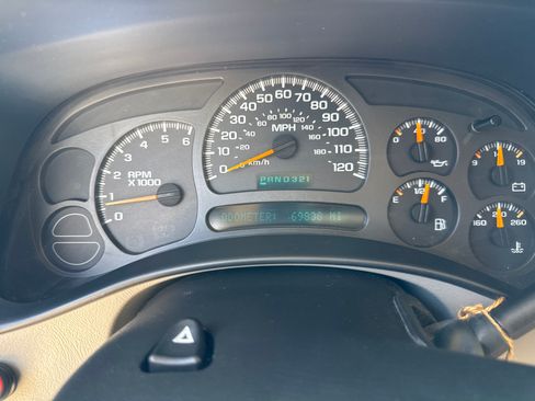 Used 2004 Chevrolet Silverado 1500 LT AWD/4WD image 18