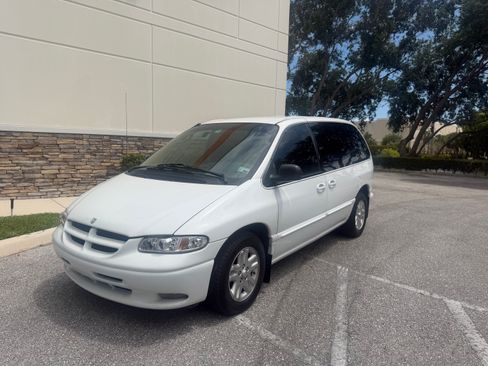 Used 1996 Dodge Caravan ES FWD image 4