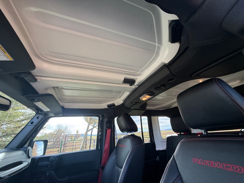 Used 2018 Jeep Wrangler Unlimited Rubicon image 27