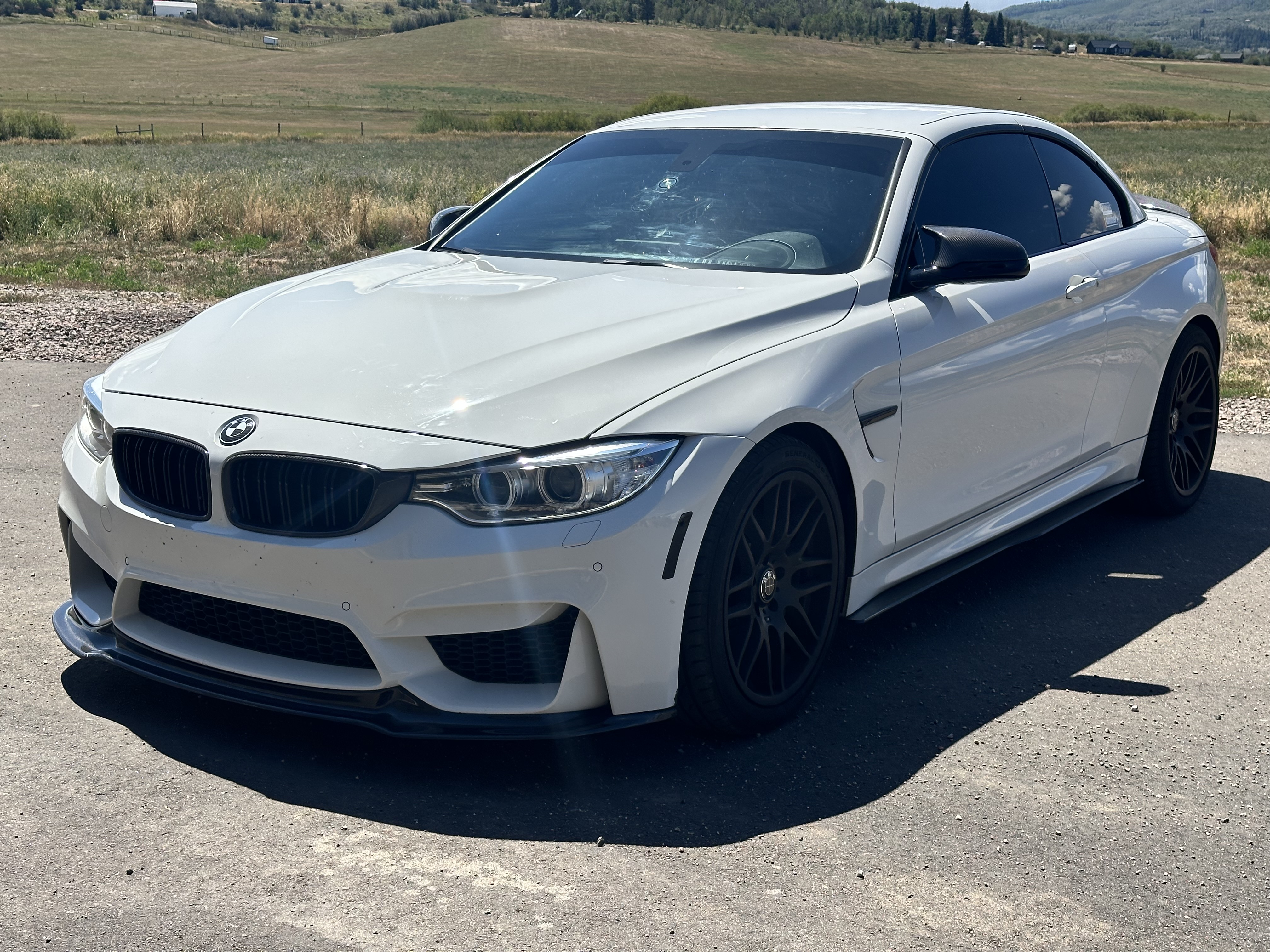 Used 2016 BMW M4 Convertible RWD image 4