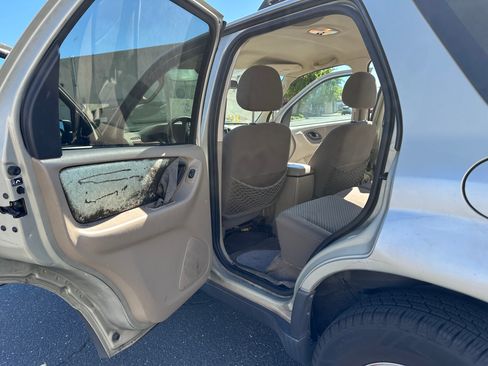 Used 2004 Ford Escape XLT image 21