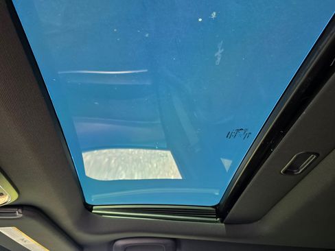 Used 2016 Dodge Charger R/T RWD image 14