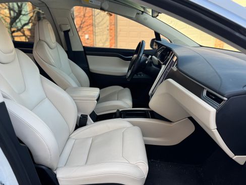 Used 2018 Tesla Model X 100D image 13