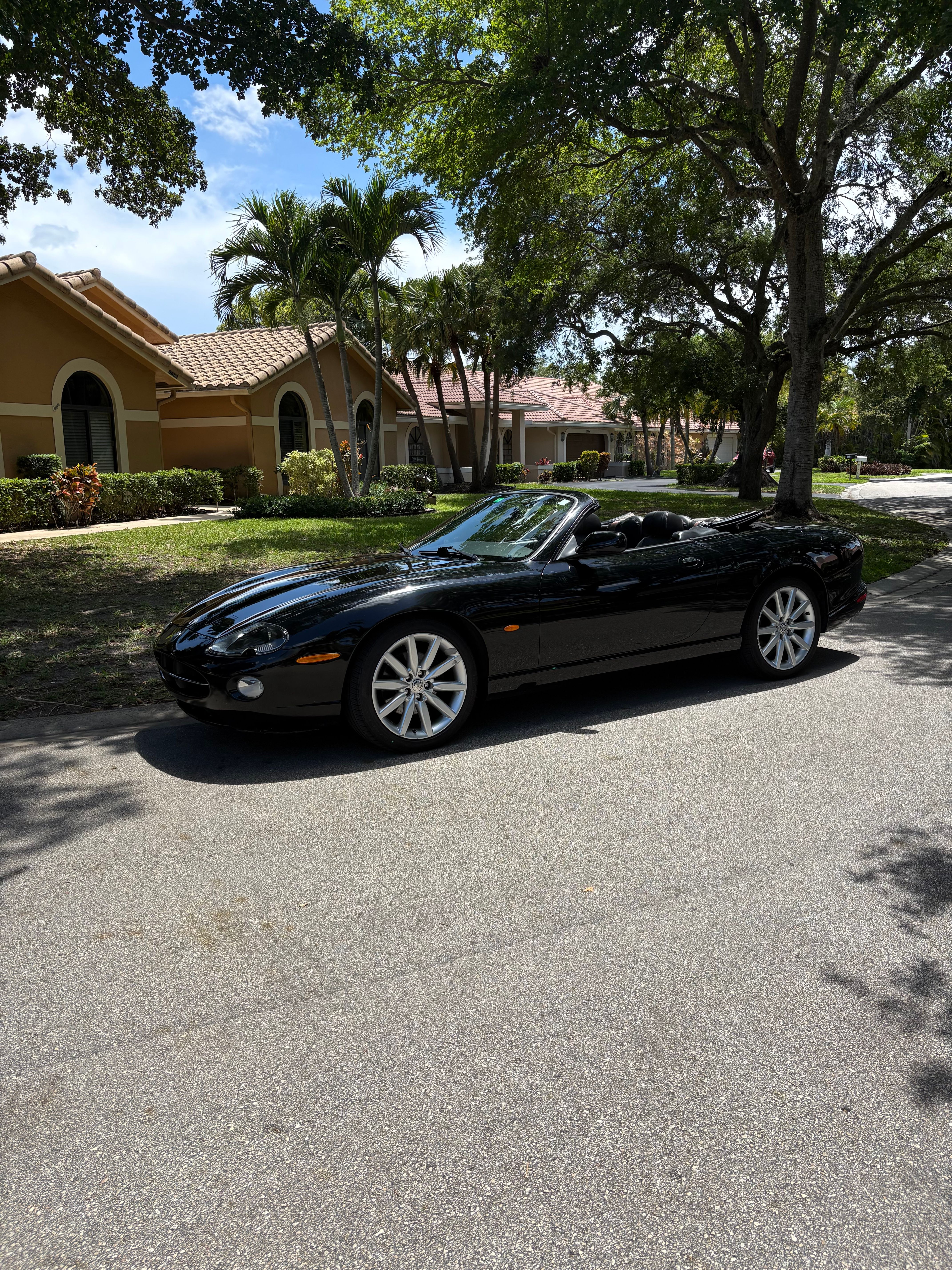Used 2005 Jaguar XK8 Convertible RWD image 12