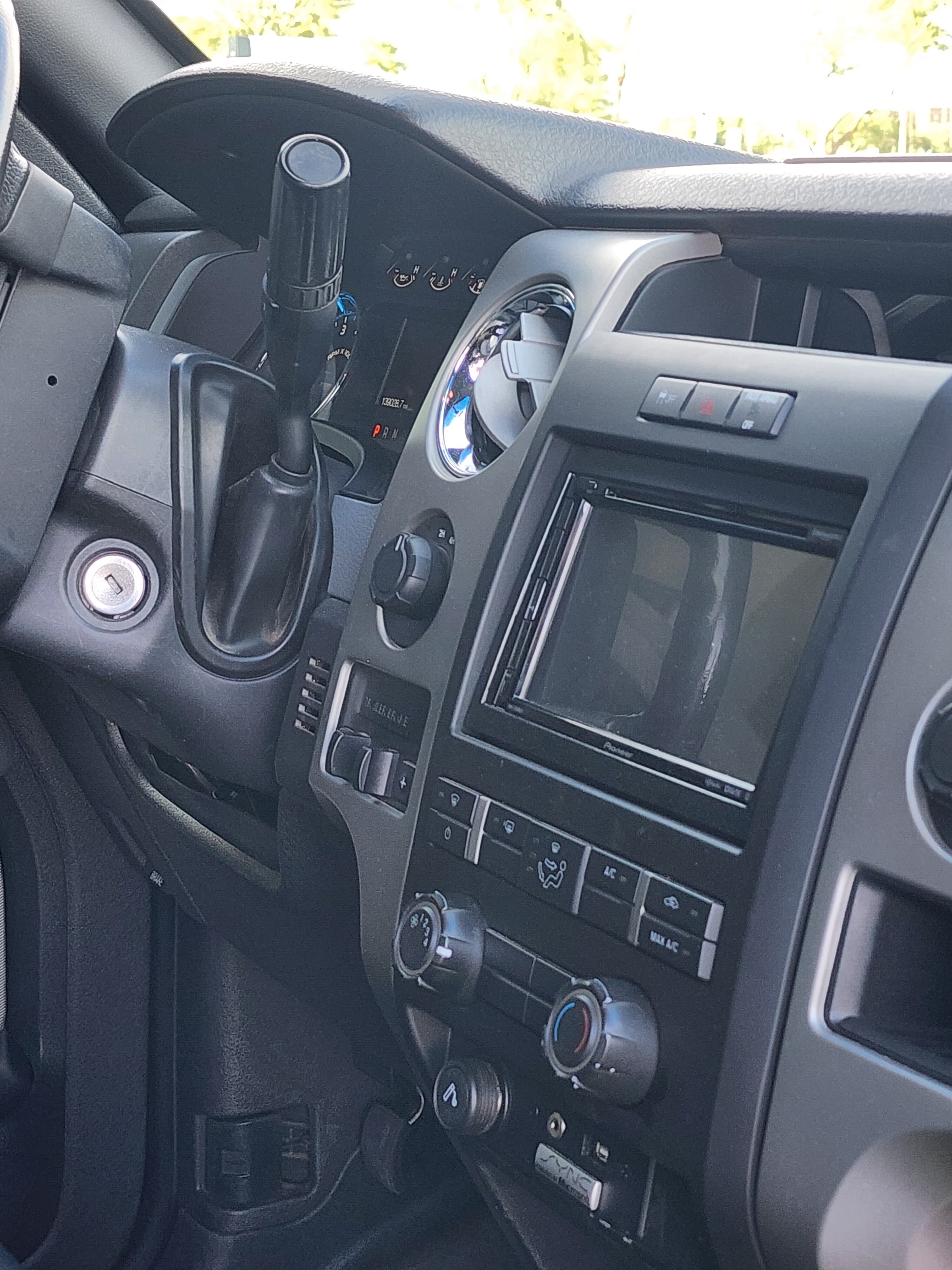 Used 2011 Ford F150 XLT w/ XLT Chrome Pkg AWD/4WD image 10
