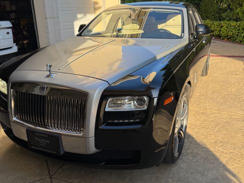 Used 2014 Rolls-Royce Ghost image 2