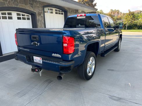 Used 2017 Chevrolet Silverado 2500 High Country w/ Duramax Plus Package AWD/4WD image 26
