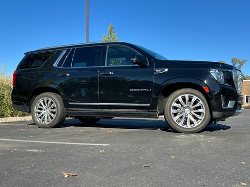Used 2023 GMC Yukon Denali w/ Max Trailering Package AWD/4WD image 2