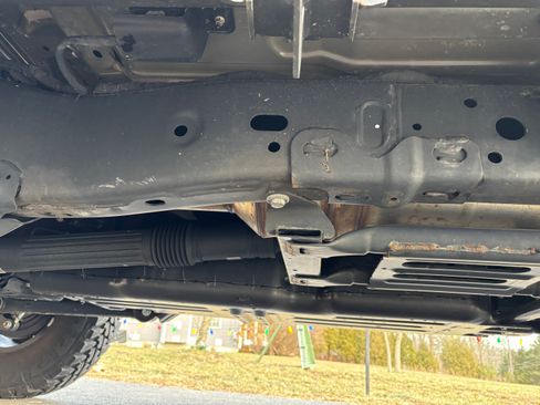 Used 2022 Jeep Gladiator Sport image 8