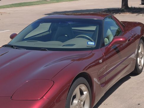 Used 2003 Chevrolet Corvette Coupe w/ Preferred Equipment Group image 9