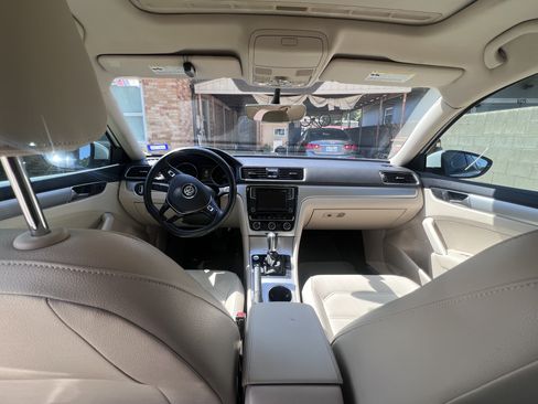 Used 2019 Volkswagen Passat 2.0T Wolfsburg FWD image 13