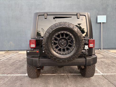 Used 2017 Jeep Wrangler Unlimited Sport w/ Connectivity Group image 8