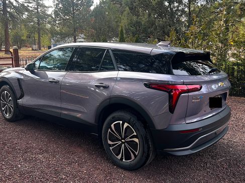 Used 2025 Chevrolet Blazer EV LT image 4