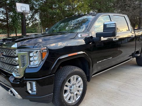 Used 2022 GMC Sierra 2500 Denali w/ Denali Ultimate Package AWD/4WD image 8