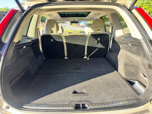 Used 2016 Volvo XC90 T5 Momentum FWD image 13