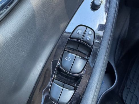 Used 2022 Nissan Leaf SV image 17