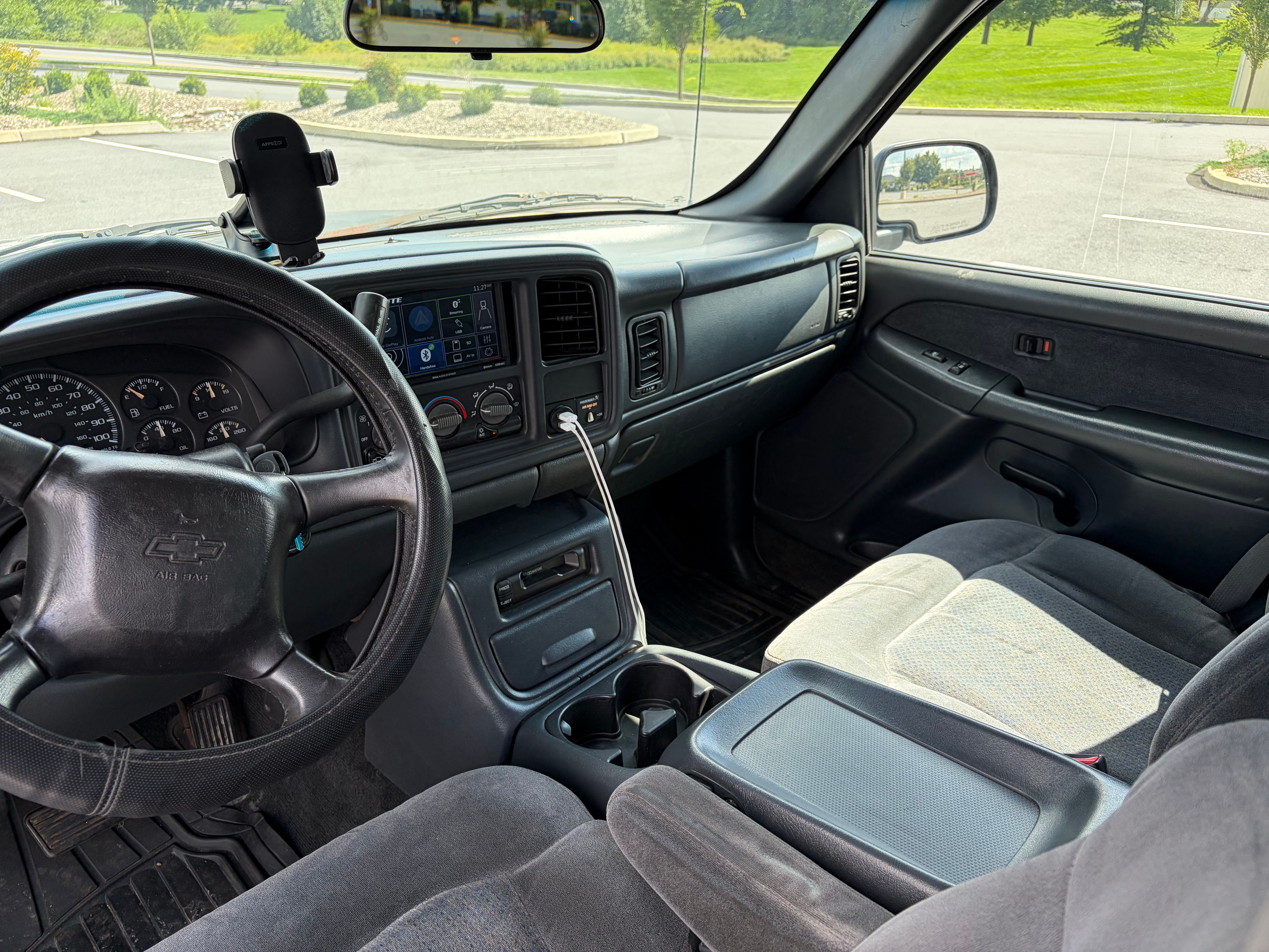 Used 2001 Chevrolet Silverado 1500 LS w/ Firm Ride Suspension Pkg AWD/4WD image 8