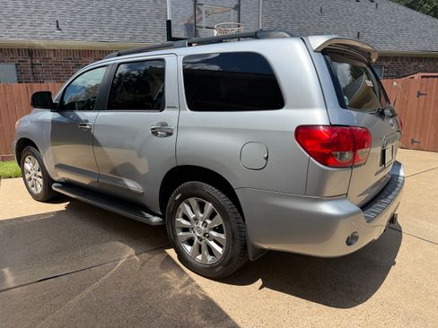 Used 2012 Toyota Sequoia Limited RWD image 16