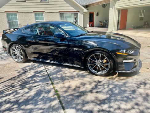 Used 2018 Ford Mustang GT Premium w/ GT Performance Package image 1