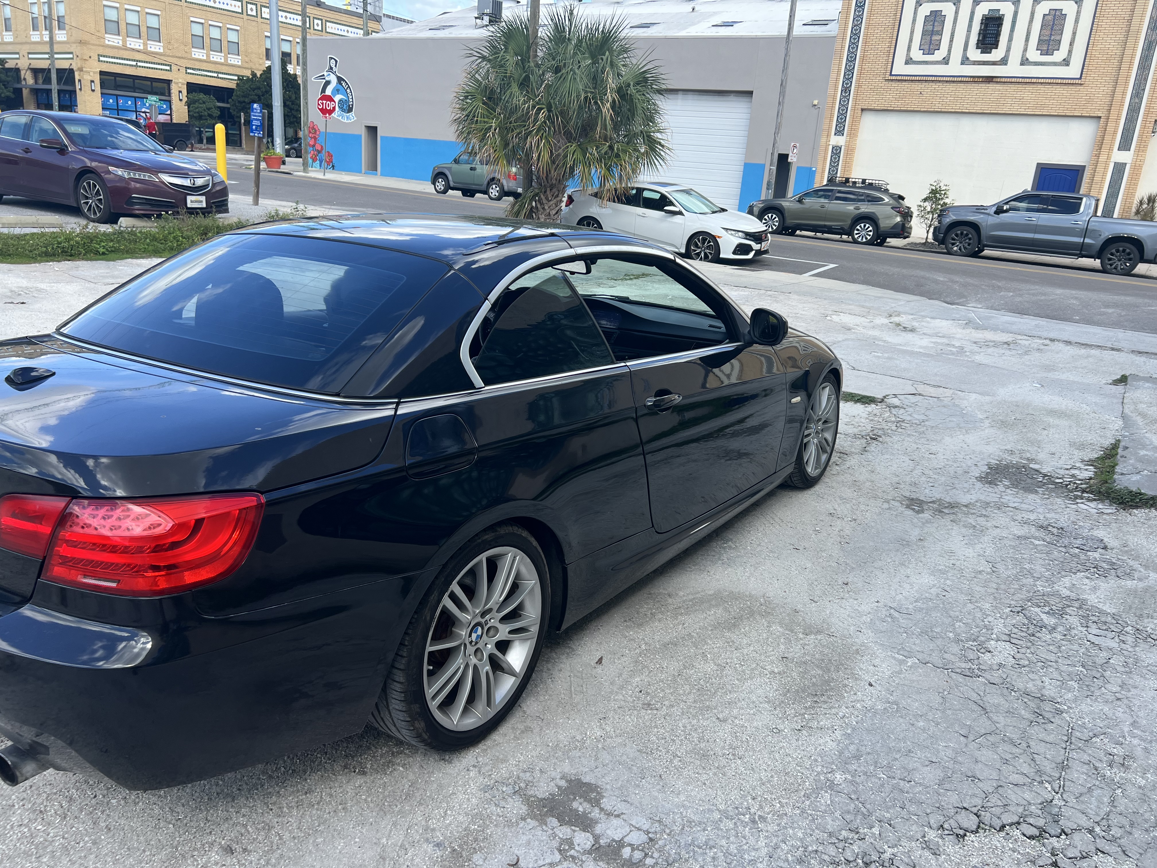 Used 2011 BMW 335i Convertible RWD image 5