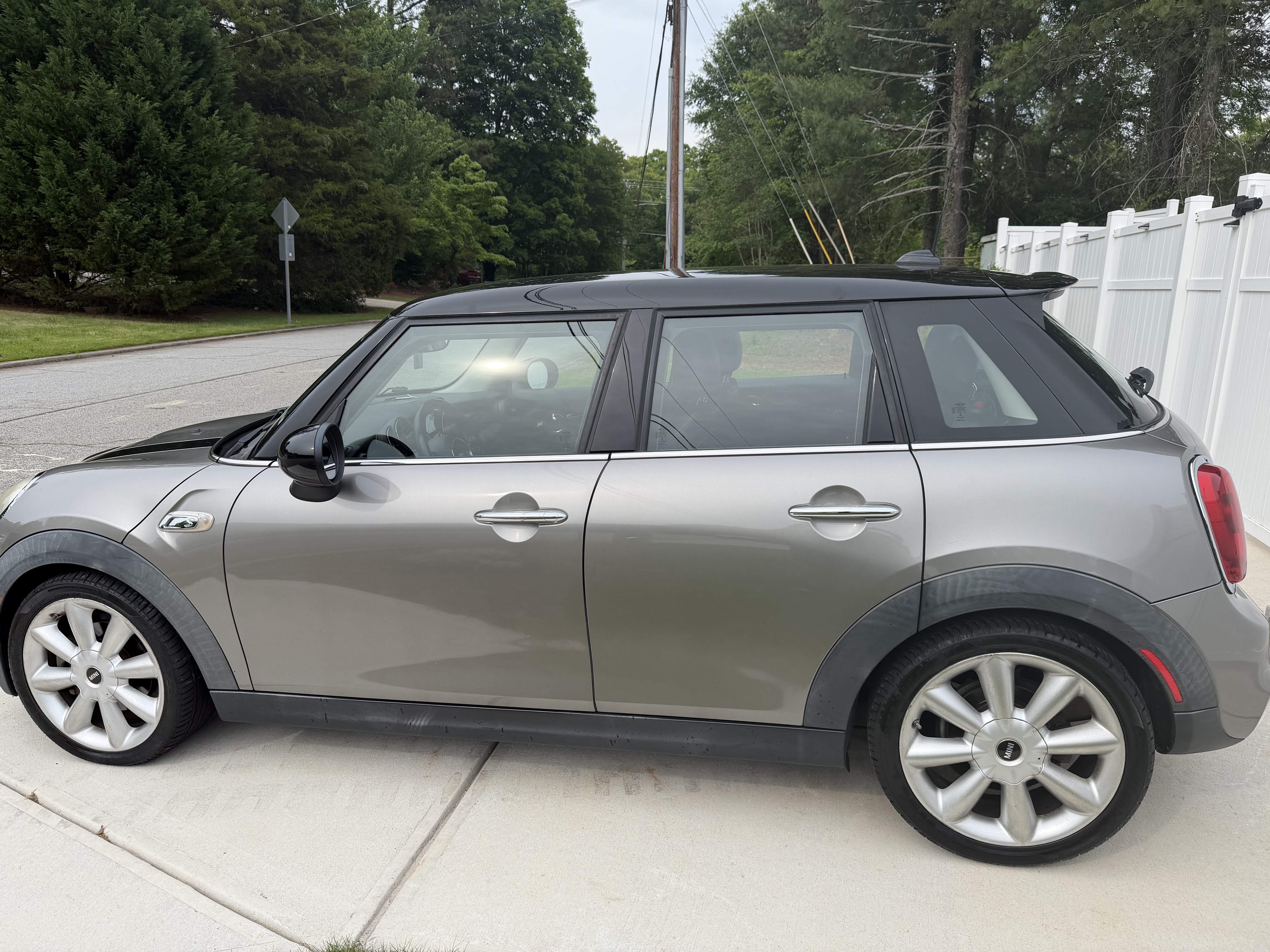Used 2017 MINI Cooper S FWD image 2