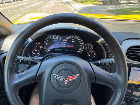 Used 2005 Chevrolet Corvette Coupe w/ Preferred Equipment Group image 11