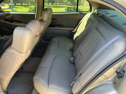 Used 2001 Buick Le Sabre Custom w/ Luxury Pkg image 13