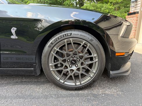 Used 2013 Ford Mustang Shelby GT500 RWD image 10