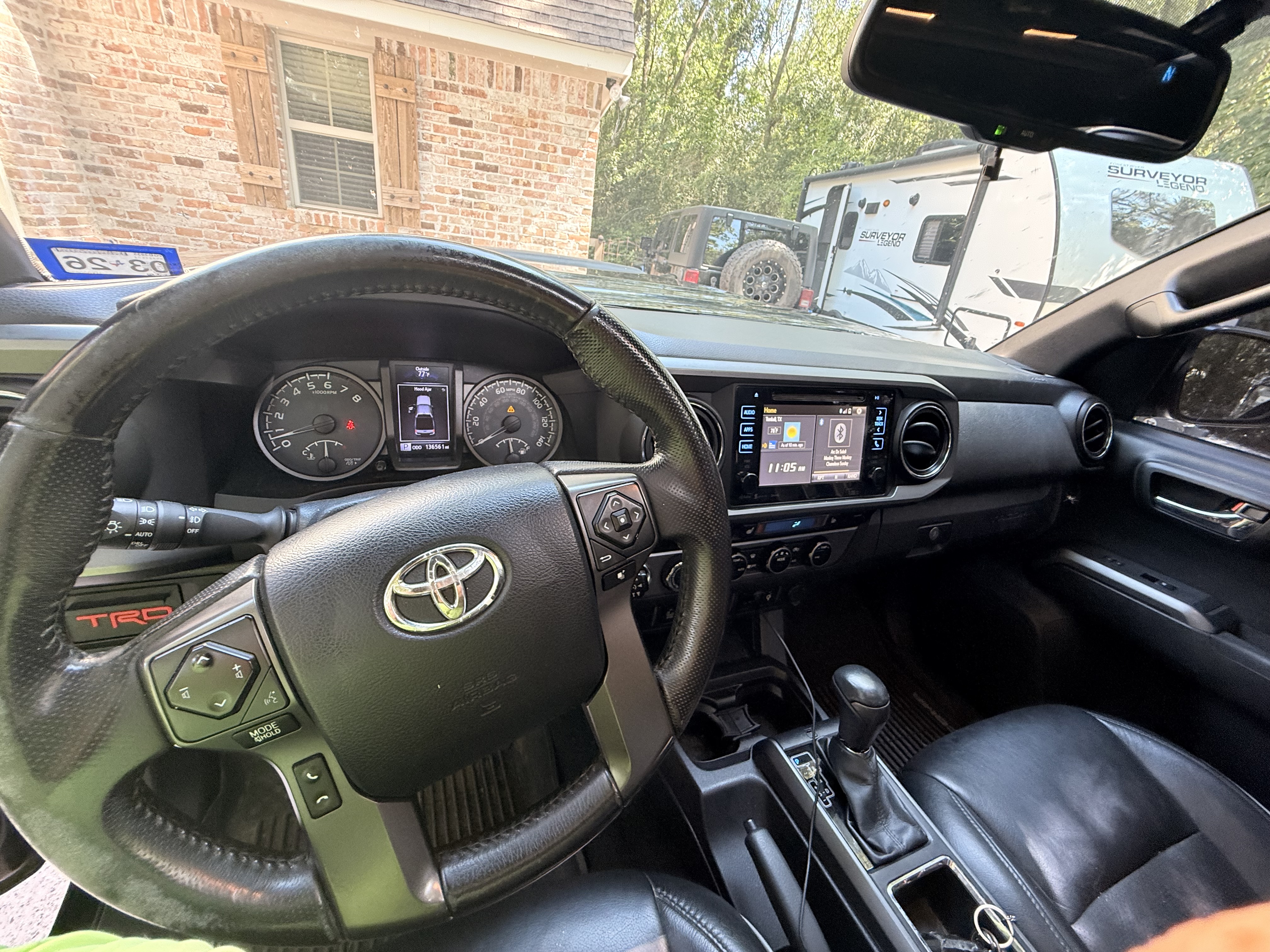 Used 2017 Toyota Tacoma TRD Off-Road w/ Premium & Technology Package AWD/4WD image 12